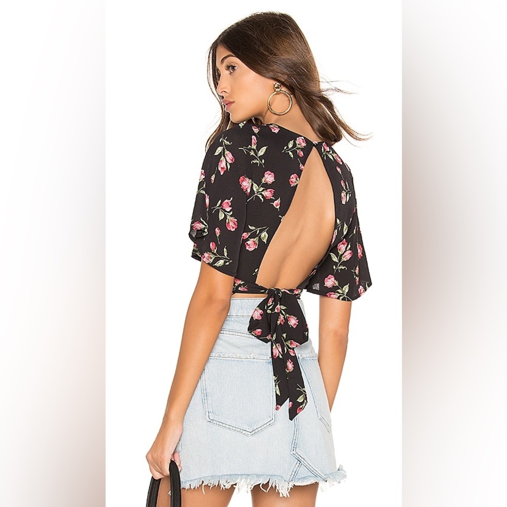 Revolve Superdown Claudia Tie Back Top Black Foral Size Small
